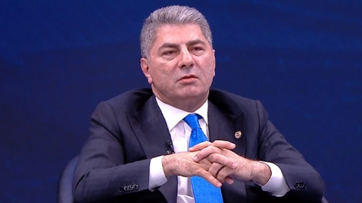Fenerbahçe Teknik Direktörü yeri mi yoksa yabancı mı olacak? Hakan Safi açıkladı!