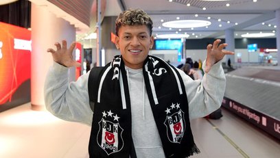 >Beşiktaş'ın yeni transferi Elan Ricardo İstanbul'da!