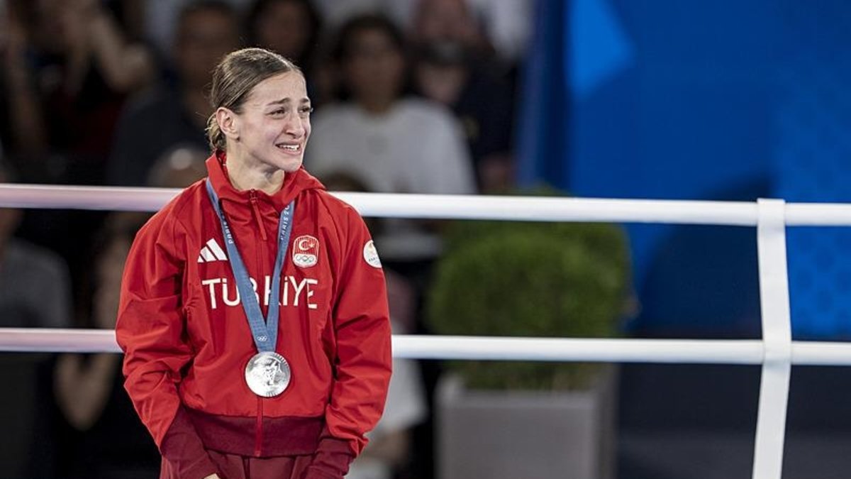 Buse Naz'dan yine gümüş