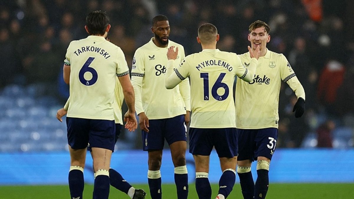 Everton Villa Park’ta tek golle kazandı!