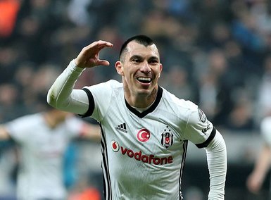 Beşiktaş - Galatasaray derbisinin 11’leri belli olmaya başladı!