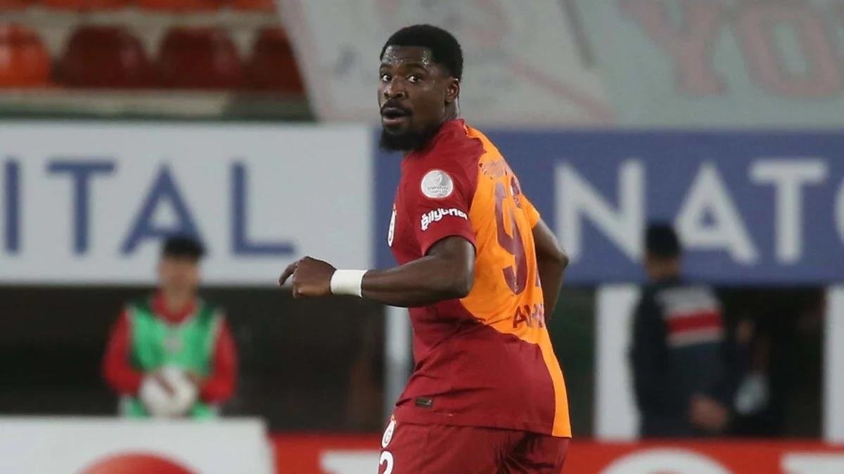 Aurier 1 dakika süre aldı