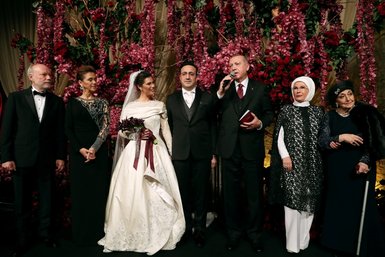 İlker Aycı ve ünlü sunucu Tuğçe Saatman evlendi! Çiftin şahidi Başkan Erdoğan oldu