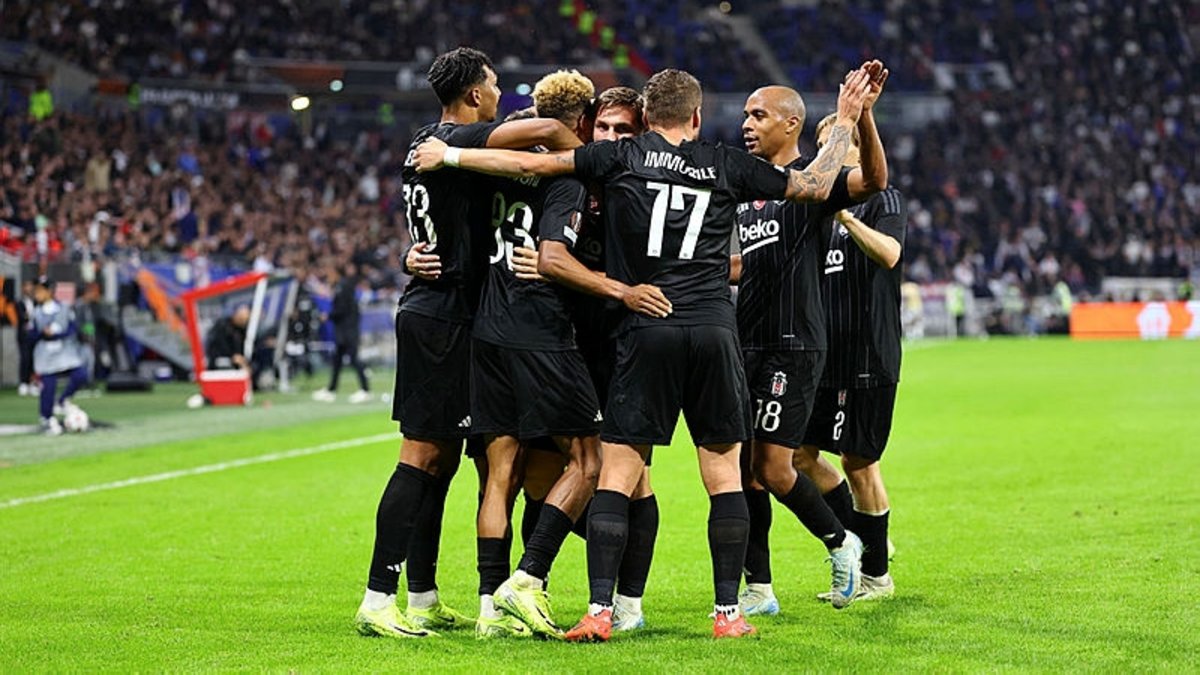 Namağlup unvanını sürdürecek