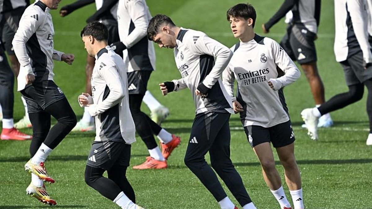 Real Madrid kaptanı Valverde'den Arda Güler yorumu: Mükemmel Real Madrid kaptanı Valverde'den Arda Güler yorumu: Mükemmel