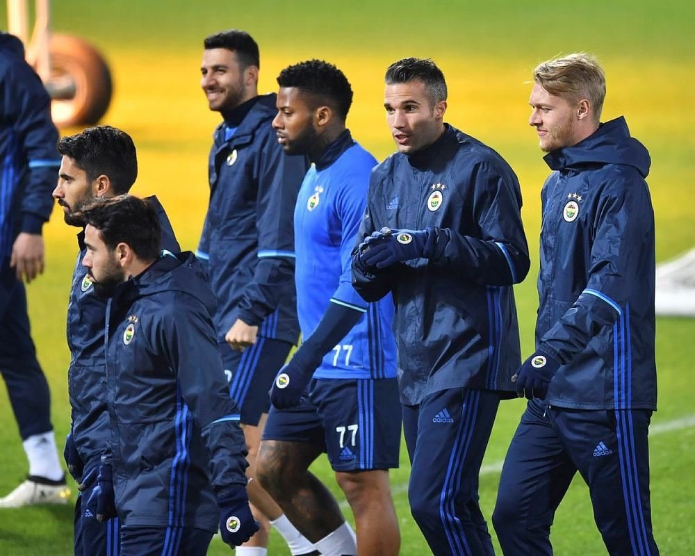 Feyenoord Fenerbahce Maci Saat Kacta Hangi Kanalda Son Dakika Fenerbahce Haberleri Fotomac