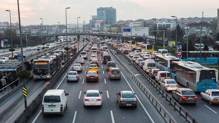 29-ekim-kapali-yollar-29-ekim-2022-ankara-istanbul-izmir-trafige-kapali-yollar-listesi-cumhuriyet-bayrami-alte-1667021048034.jpeg