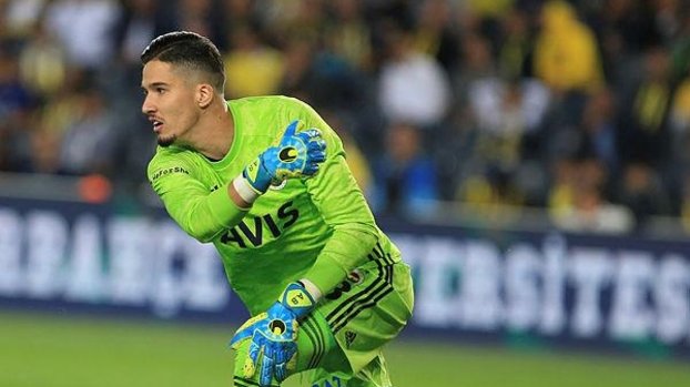 Fenerbahçe'de Altay Bayındır şoku! Ameliyat... #