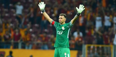 Maç sonu 3'lüsü Muslera'dan