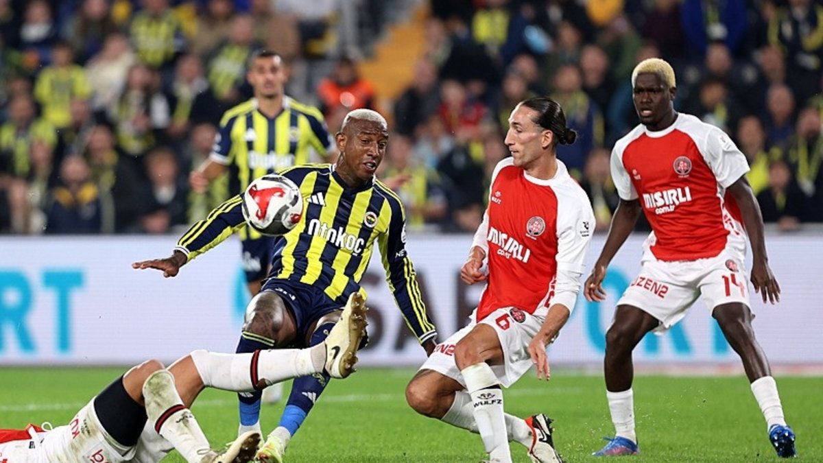 Atakan Çankaya ofsayta takılan golüne dair konuştu! Atakan Çankaya ofsayta takılan golüne dair konuştu!