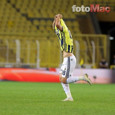 Son dakika: Fenerbahçe’de Caner Erkin’in formayı yere atması olay oldu!
