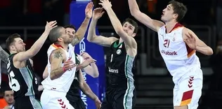 Yarı final biletini kaptı