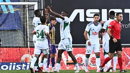 Rizespor 10 kişiyle galip!