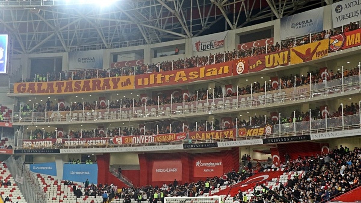 Taraftarlar yalnız bırakmadı