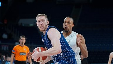 Safiport Erokspor Anadolu Efes'i devirdi