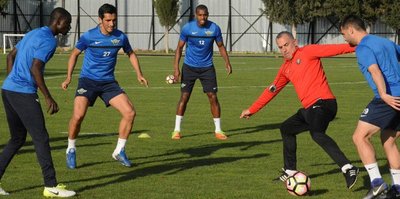 Akhisar’da Kasımpaşa maçı hazırlıkları başladı