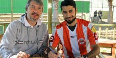 Manisaspor'da Fahri imzayı attı