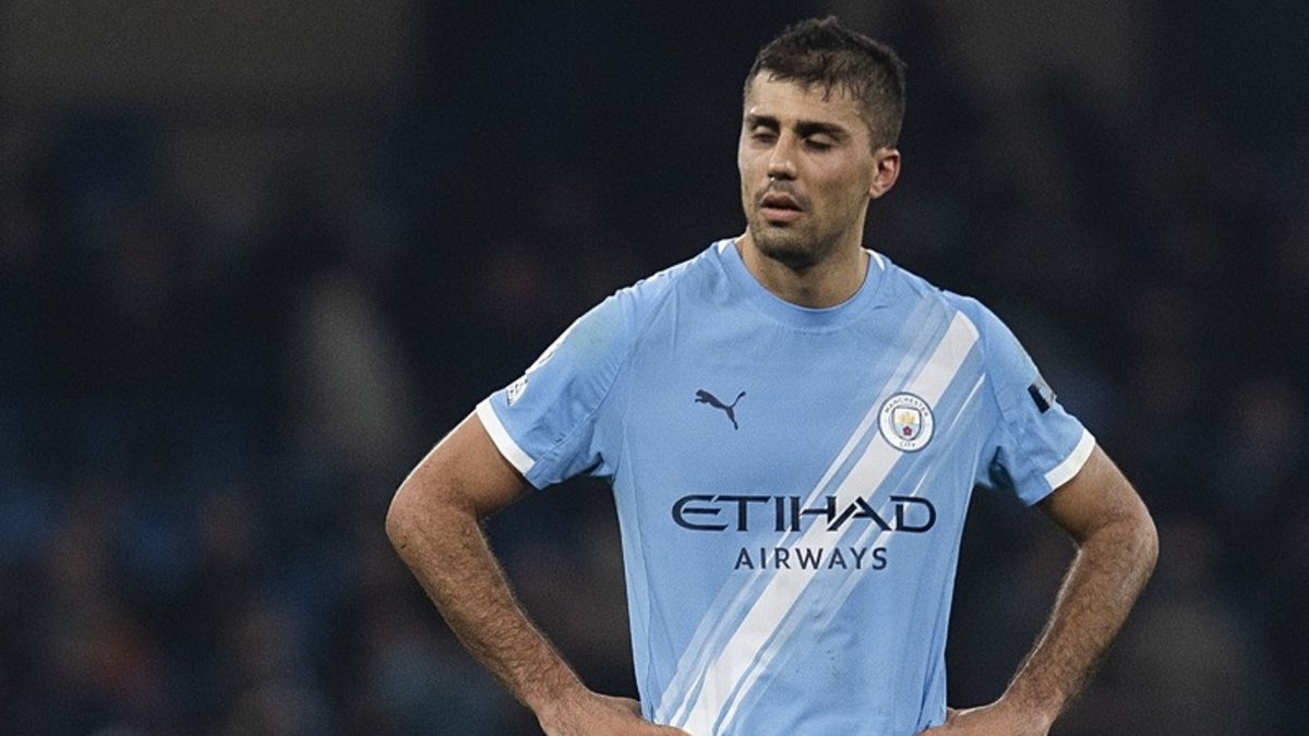 Manchester City'de Rodri'ye para cezası! Hakem hakkındaki yorumları nedeniyle...