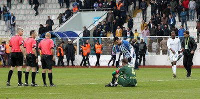 Bursaspor küme düşme hattına "demir attı"