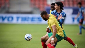 Süper Lig devinden stopere Kamerun duvarı!