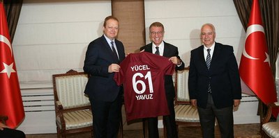 Ahmet Ağaoğlu: "Trabzonspor'u hep birlikte zirveye taşıyacağız"