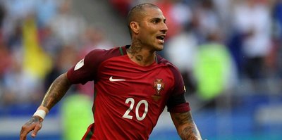 Quaresma bırakıyor!