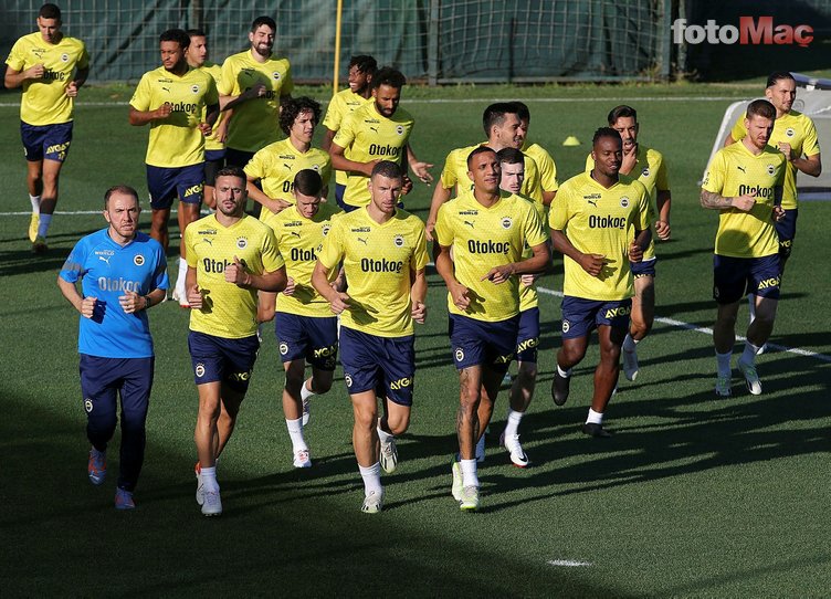 Fenerbahçe UEFA Konferans Ligi kadrosunu açıkladı! 6 isim listede yok