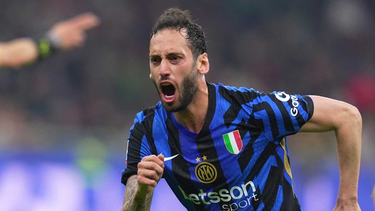 TRANSFER HABERİ | Fenerbahçe'den Hakan Çalhanoğlu için son bir hamle! TRANSFER HABERİ | Fenerbahçe'den Hakan Çalhanoğlu için son bir hamle!