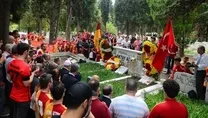 Taçsız Kral anılacak