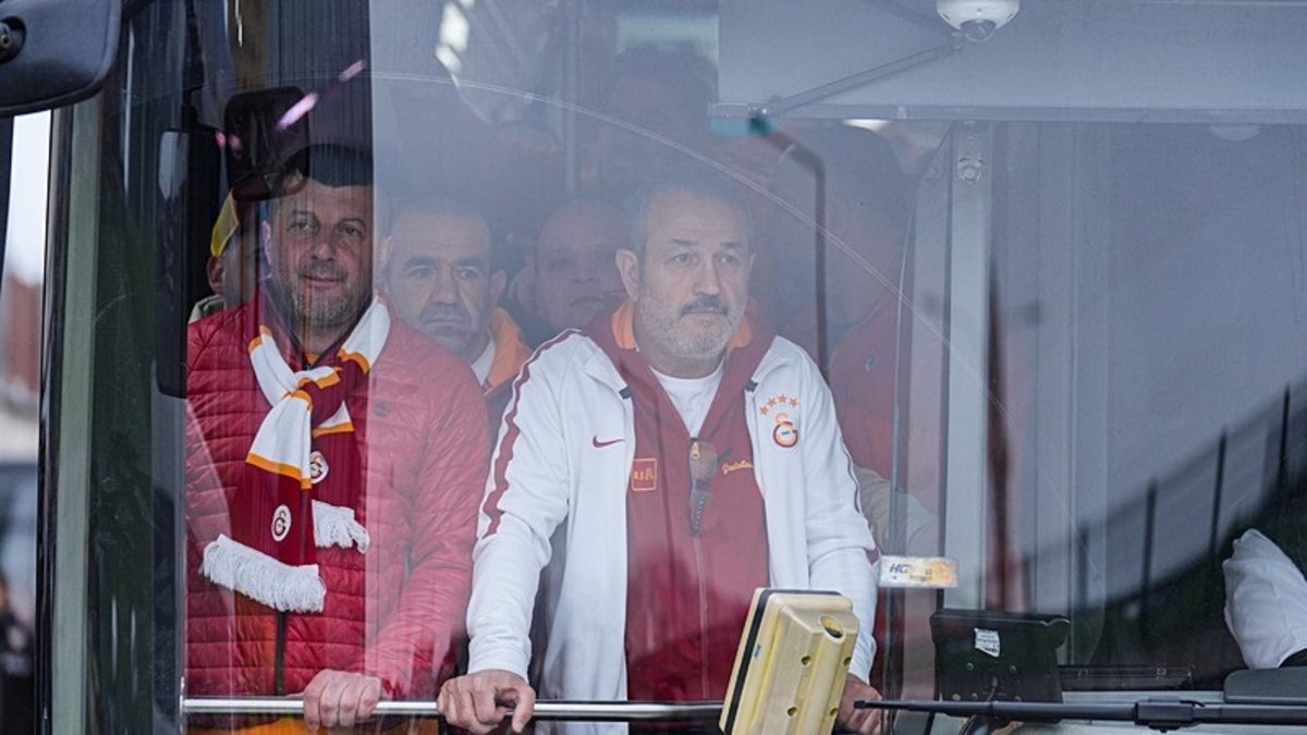 Galatasaray taraftarı Kadıköy'e geldi Galatasaray taraftarı Kadıköy'e geldi