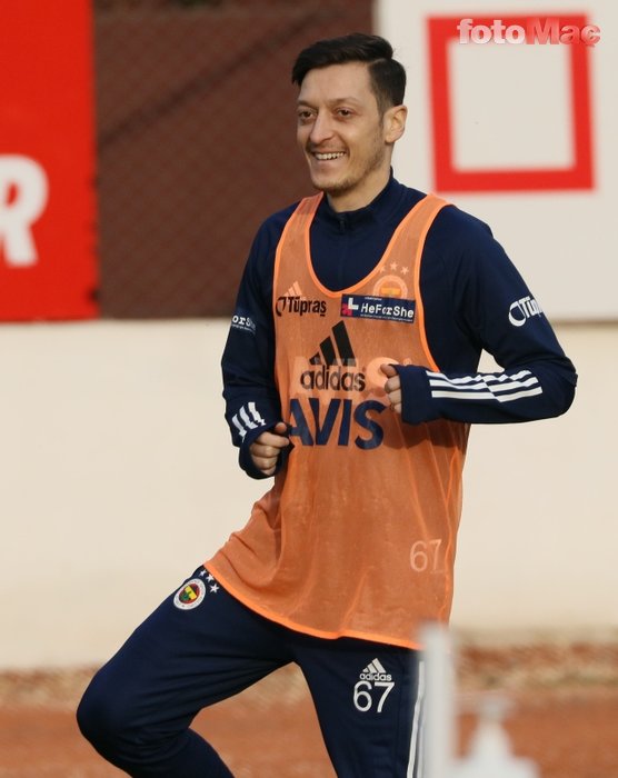 Son dakika spor haberi: Dudak uçuklatan rakam! Mesut Özil'den flaş hamle...
