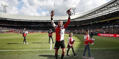 Robin van Persie çubukluyu unutmadı